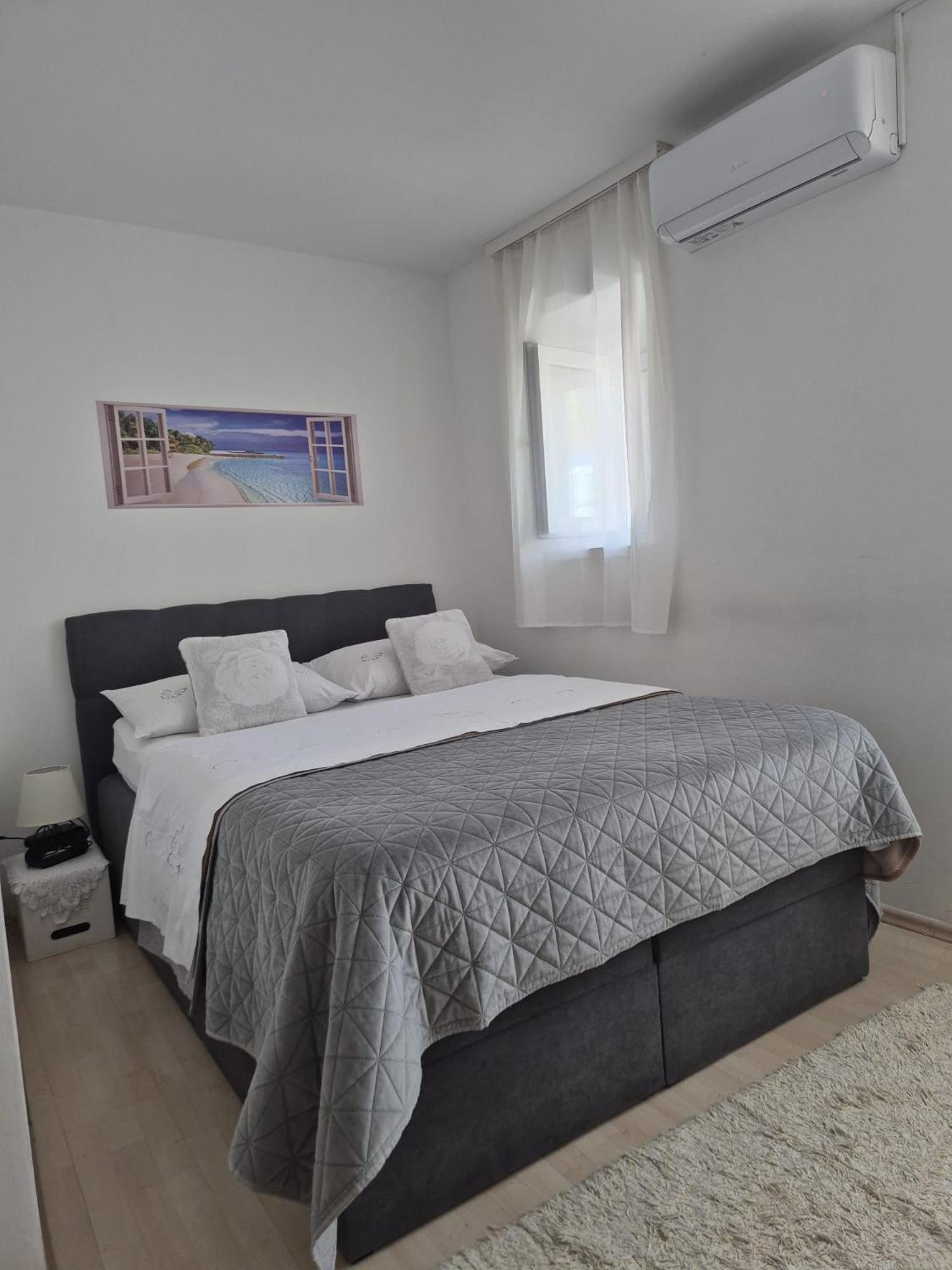 Near The Center Apartma