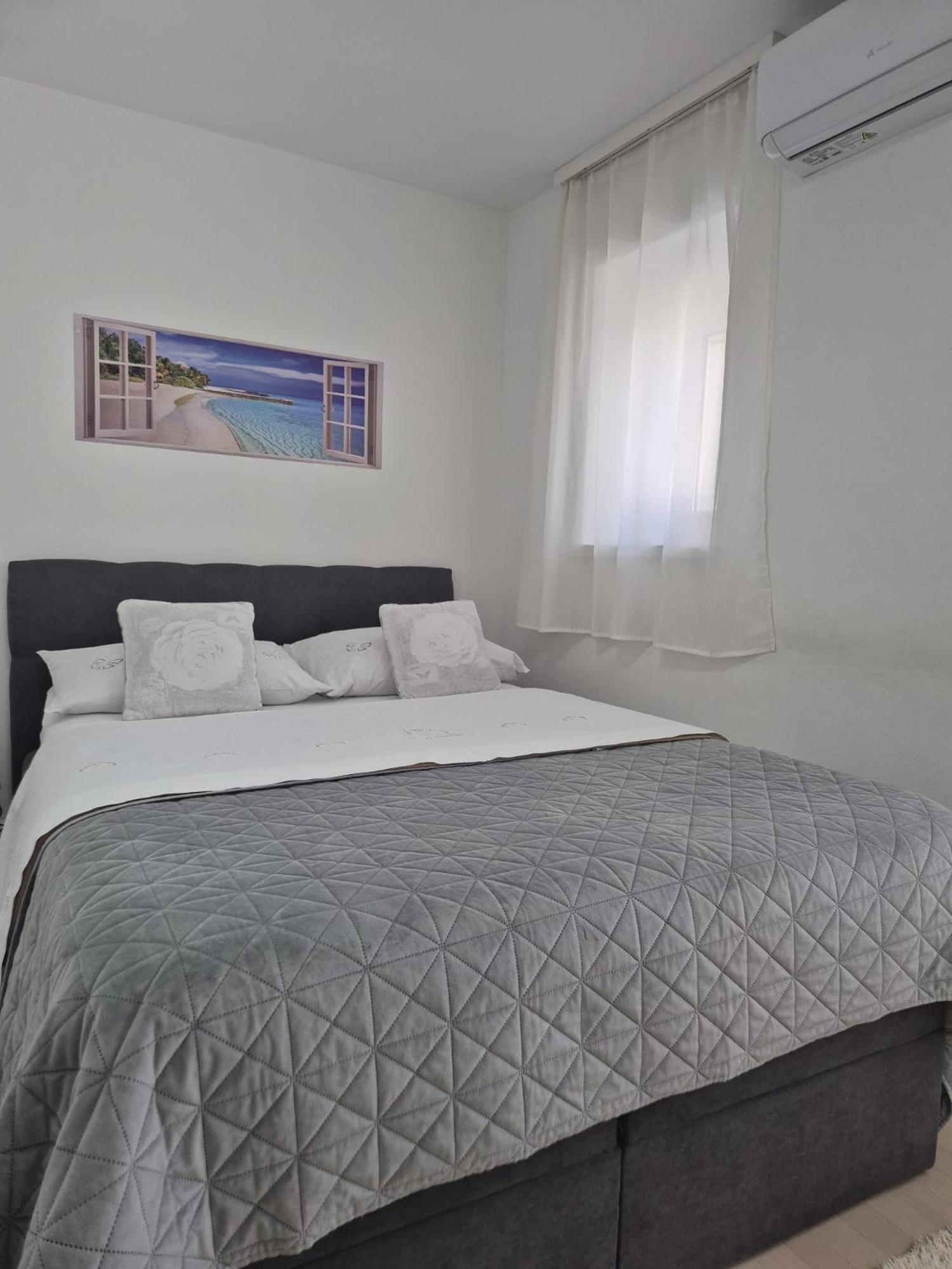 Apartma Near The Center *